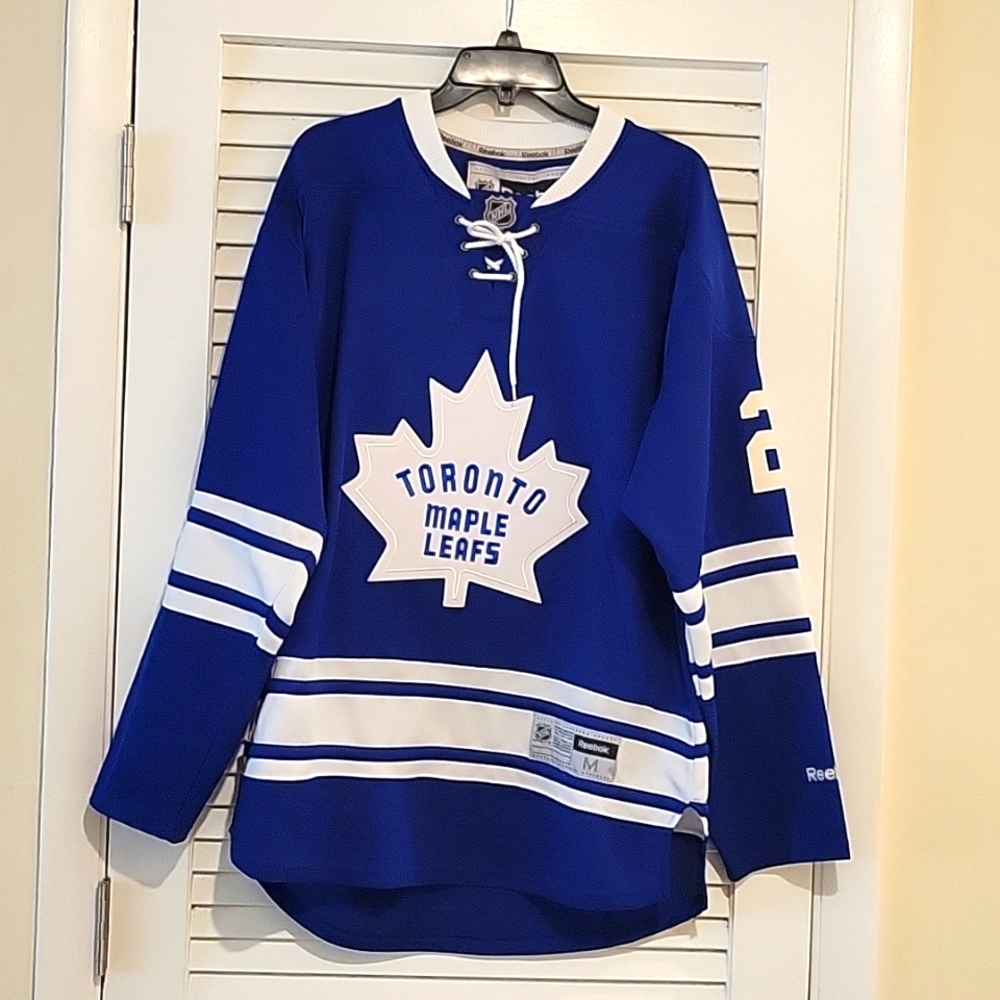 NWT Reebok Official Licensed Toronto Maple Leafs Luke Schenn jersey sz M